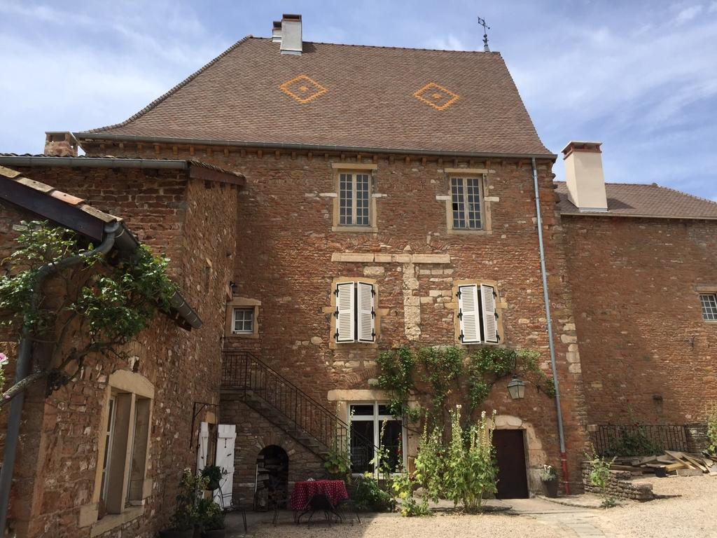 Leynes Le Vieux Chateau Bed & Breakfast エクステリア 写真