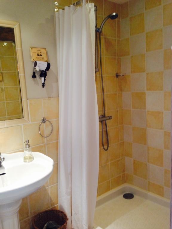 Leynes Le Vieux Chateau Bed & Breakfast エクステリア 写真